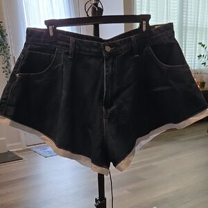 SHEIN Black Denim High-Rise Shorts with White Contrast Hem